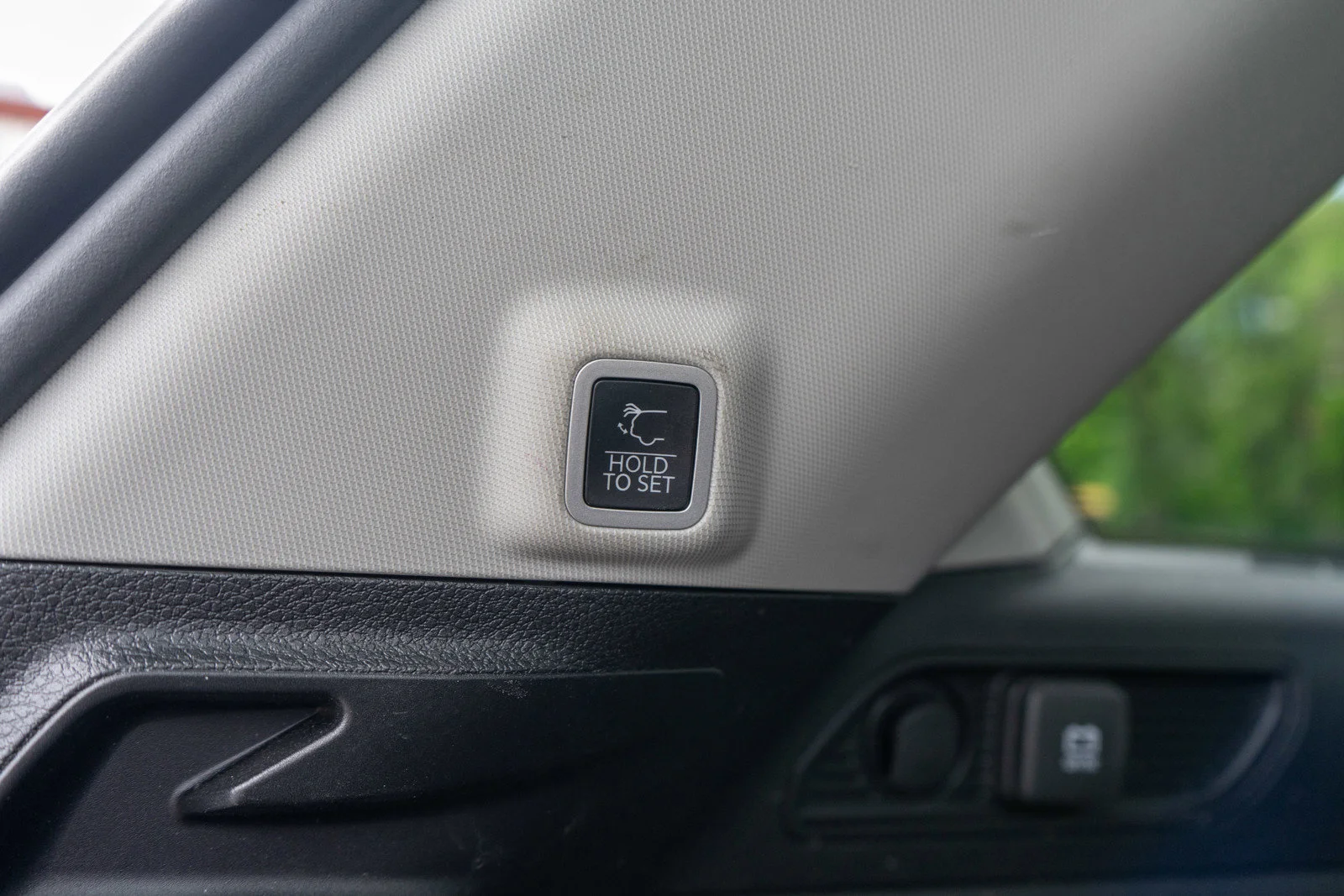 Used 2023 Bright White Clearcoat Jeep Limited image 10