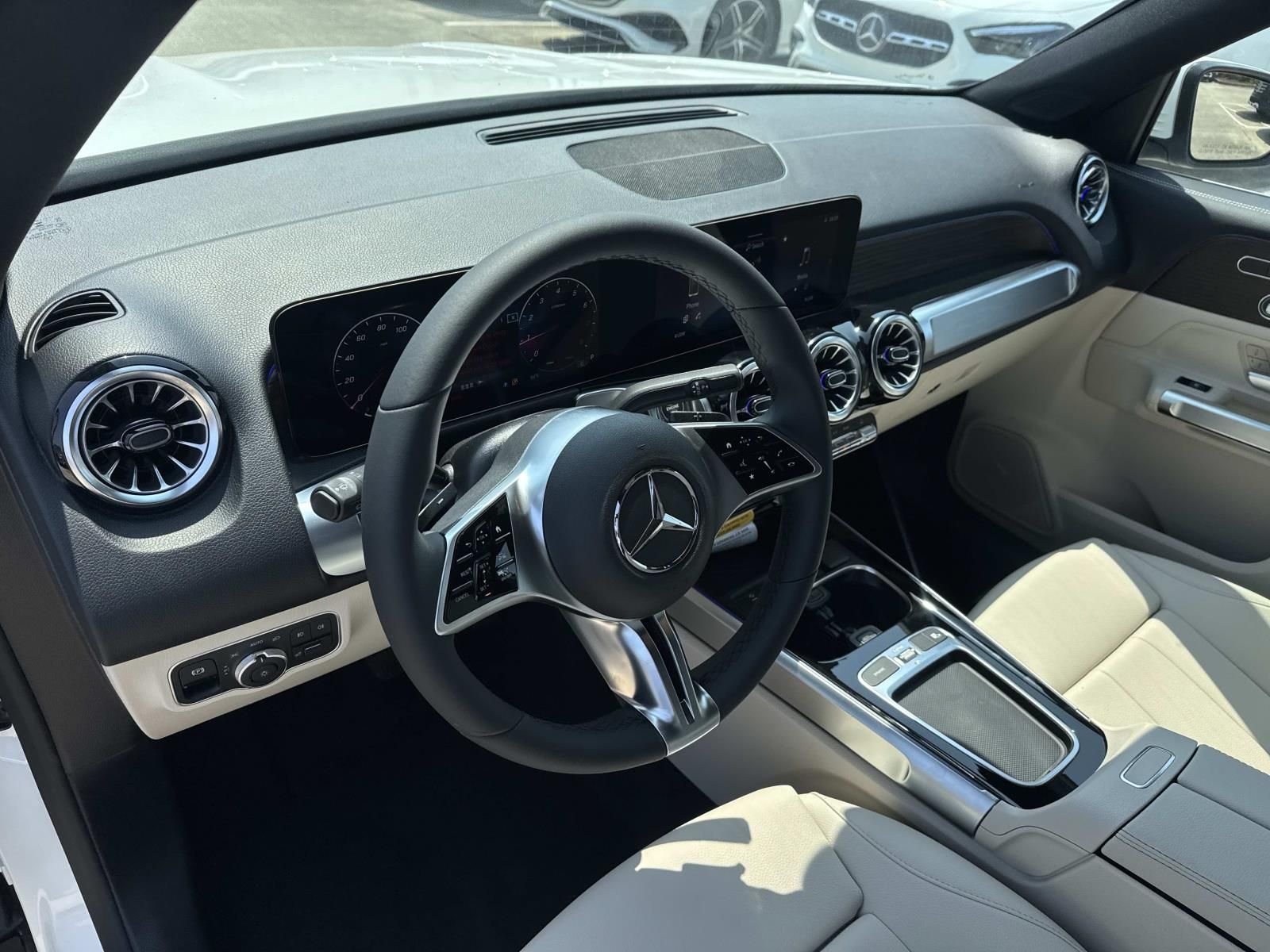 New 2026 White Mercedes-Benz GLB 250 image 11