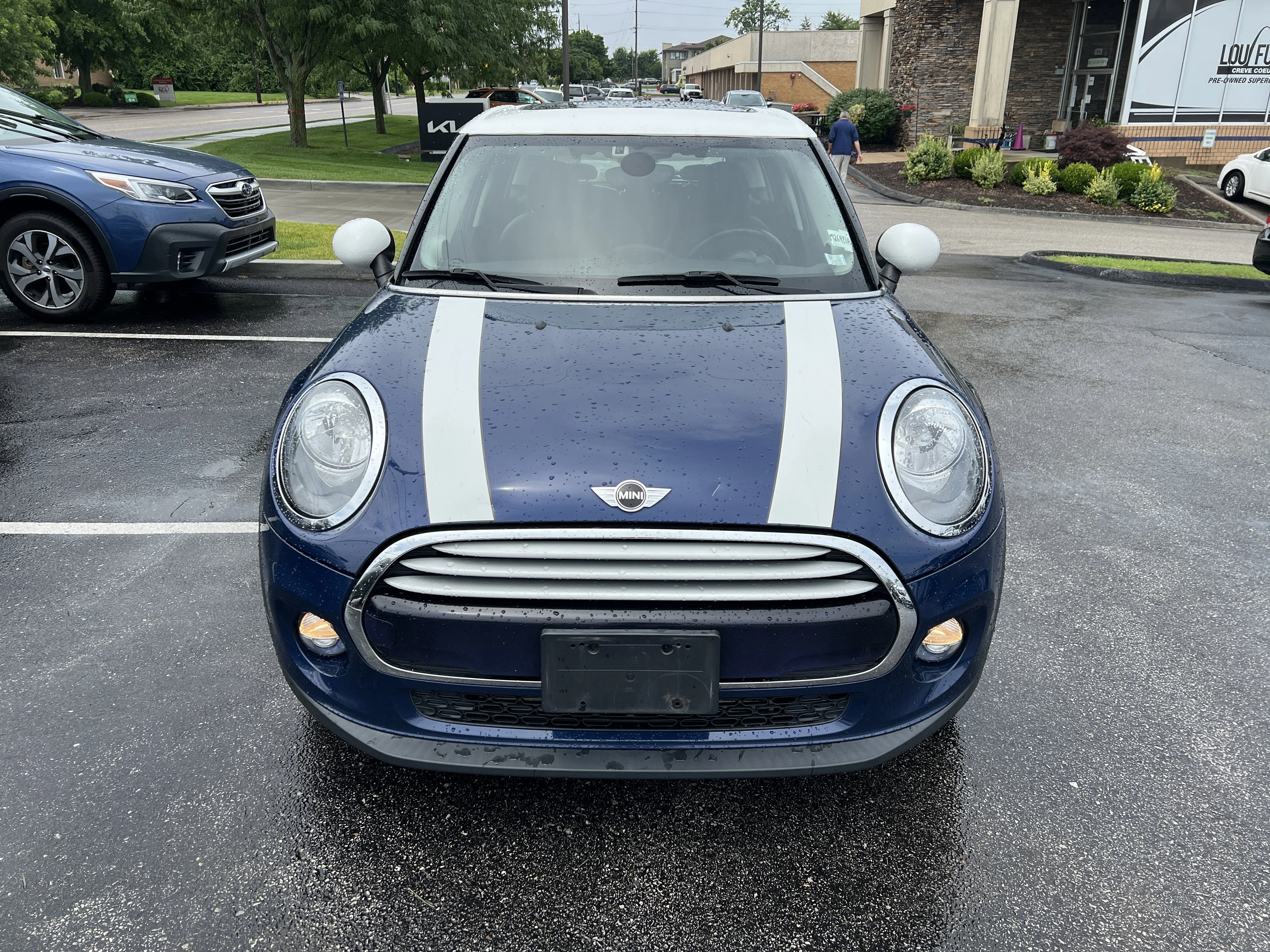 Used 2015 MINI Cooper Base with VIN WMWXS5C59FT833216 for sale in Creve Coeur, MO
