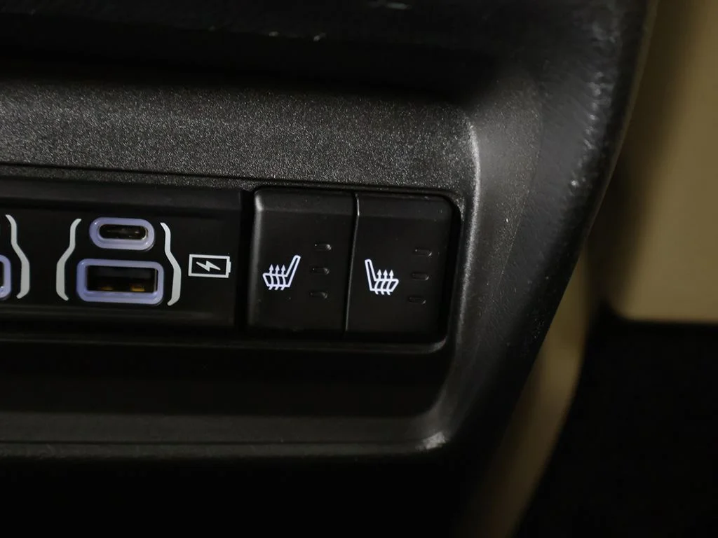 Used 2022 Gray Jeep Limited image 61