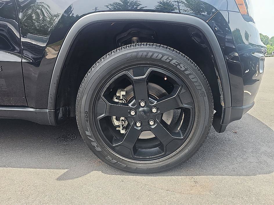Used 2021 Diamond Black Crystal Pearlcoat Jeep Freedom image 8