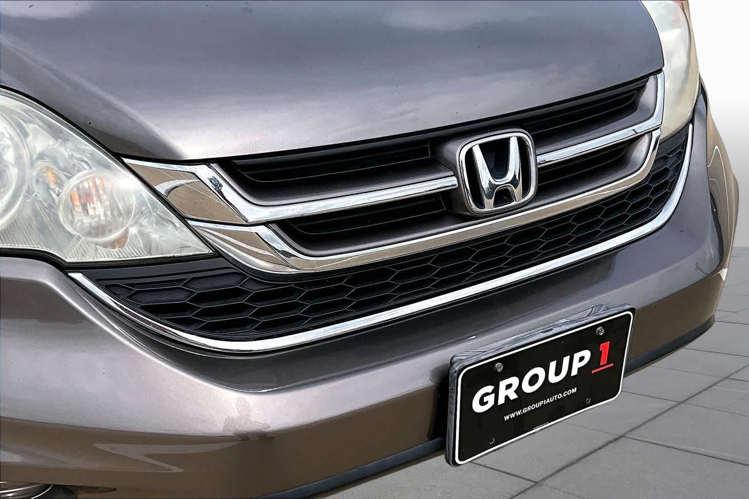 Used 2011 Polished Metal Metallic Honda EX-L image 28