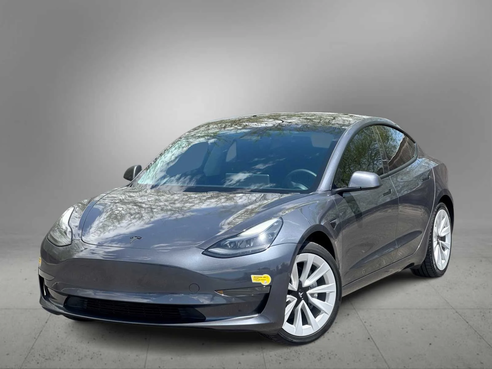 2022 Tesla Model 3 Standard Range Plus's photo