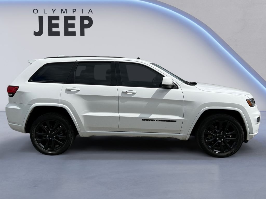 Used 2021 White Jeep Laredo X image 8