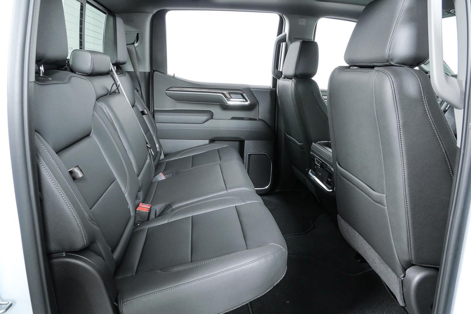 2026 GMC Sierra 1500 SLT - Photo 23
