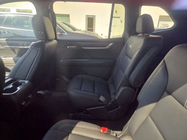 Used 2026 Red GMC Elevation image 9