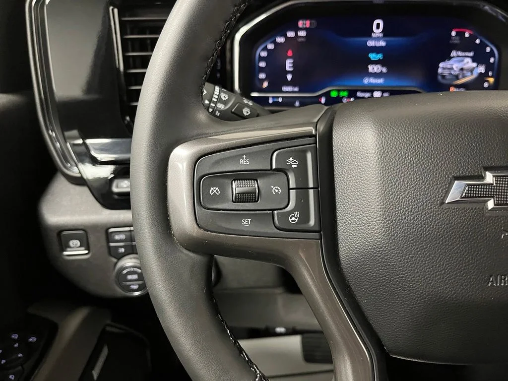 Used 2025 Black Chevrolet ZR2 image 29