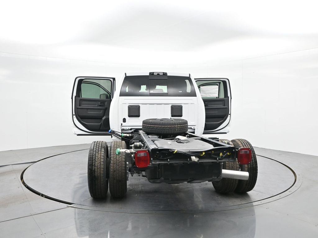 New 2026 Bright White Clear-Coat Exterior Paint RAM Tradesman image 45
