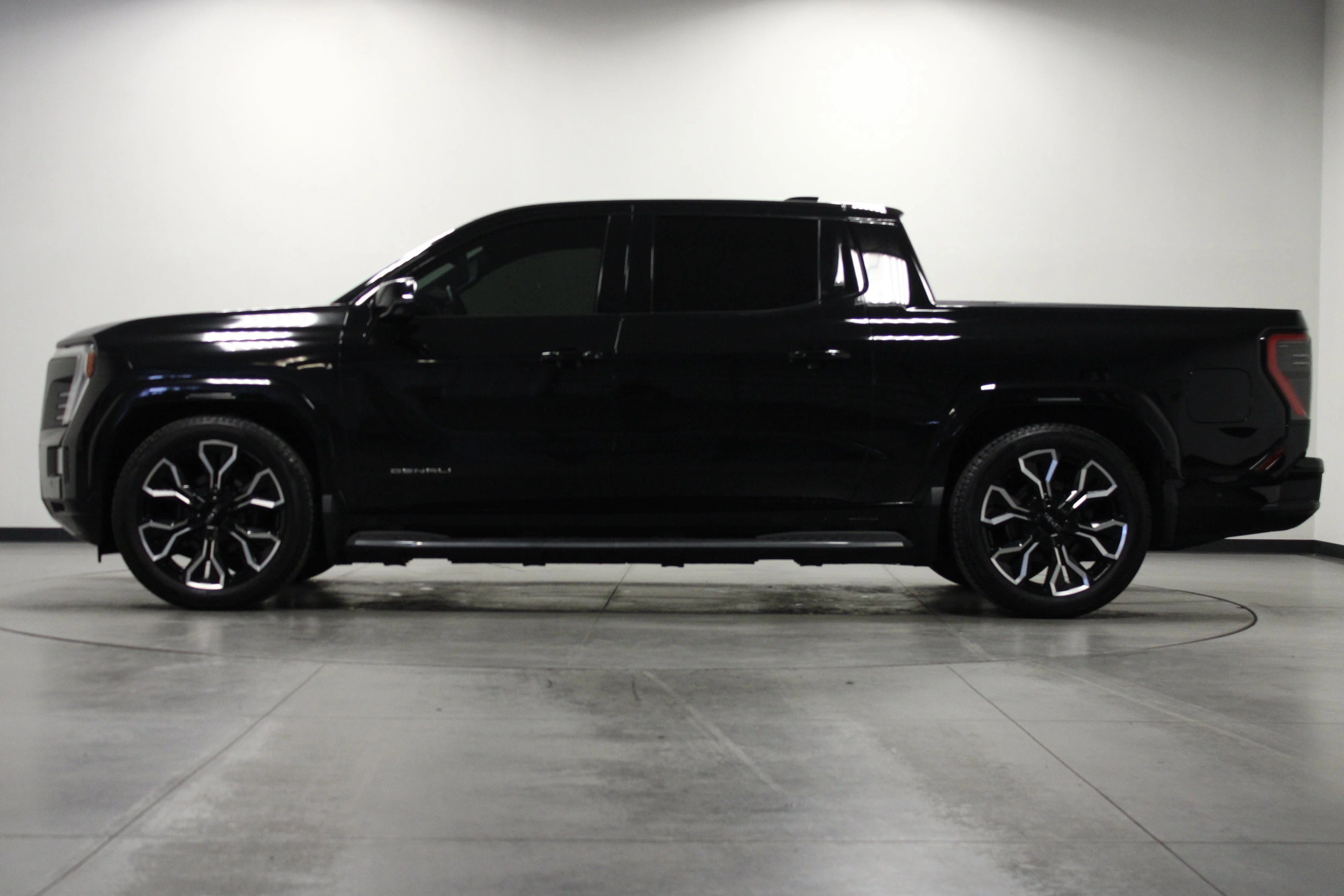 Used 2025 Onyx Black GMC Max Range Denali image 7