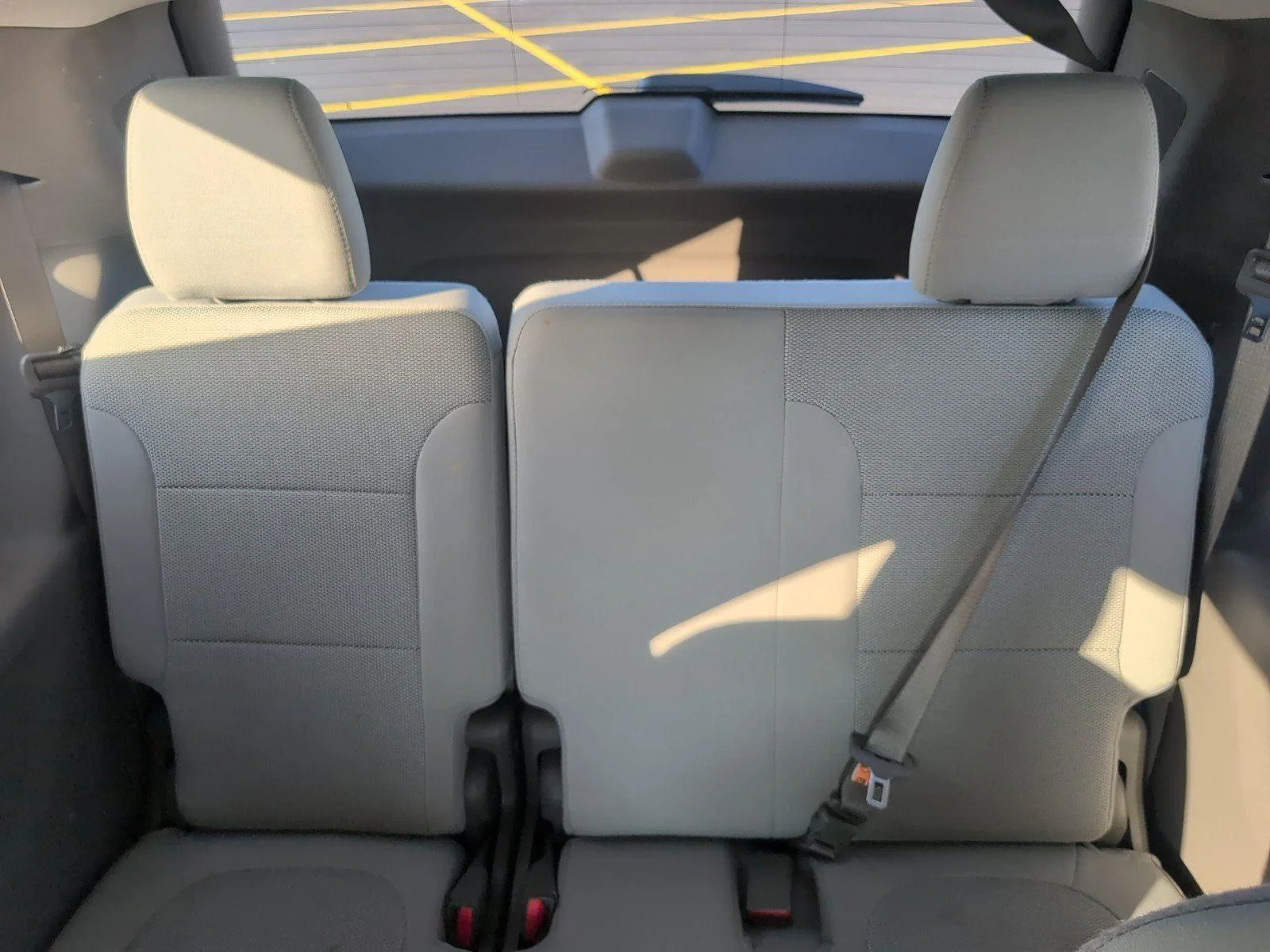 Used 2018 SUMMIT WHITE Chevrolet LT Cloth image 34