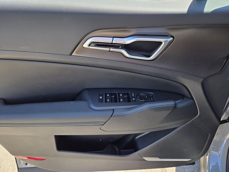 New 2026 Wolf Gray Kia EX image 9