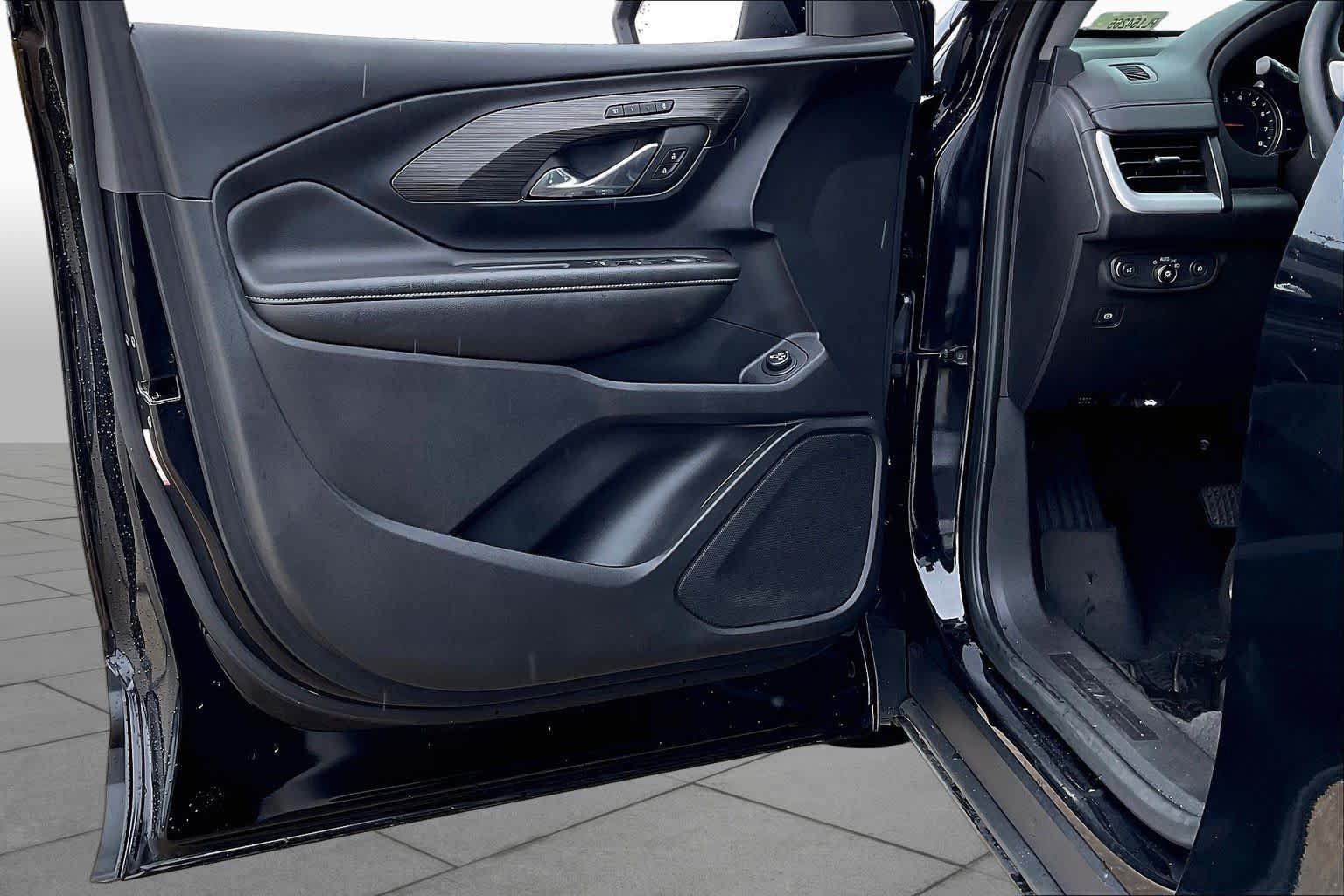 2023 GMC Terrain SLT - Photo 33