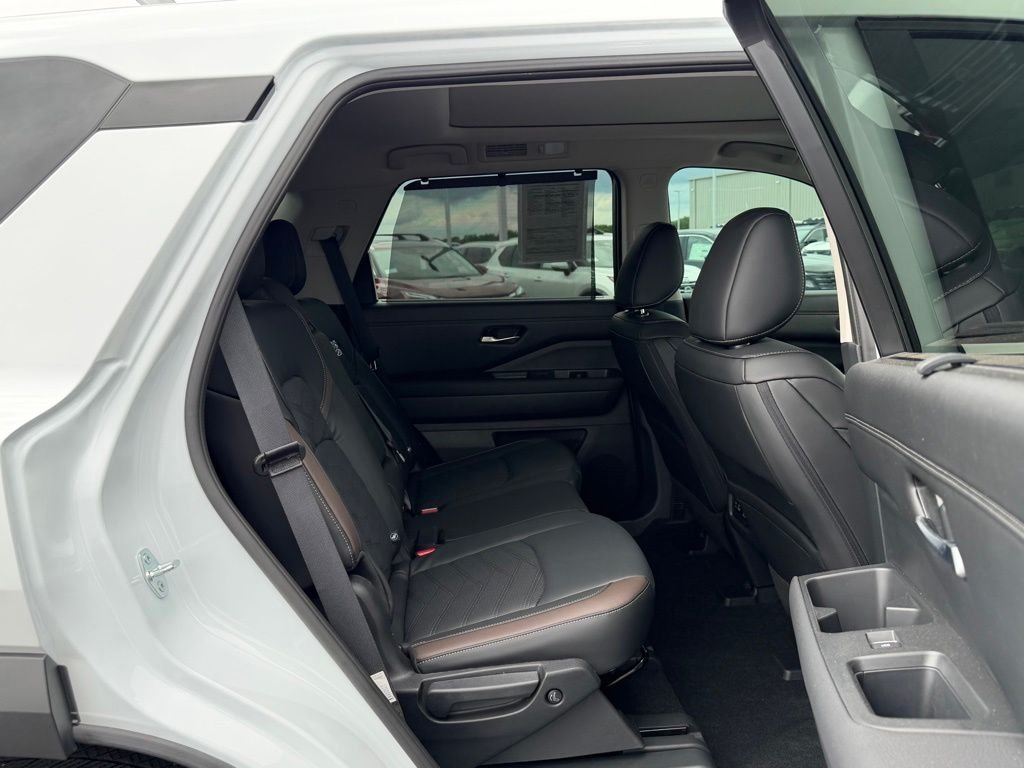 Certified Used 2025 White Nissan Platinum image 21
