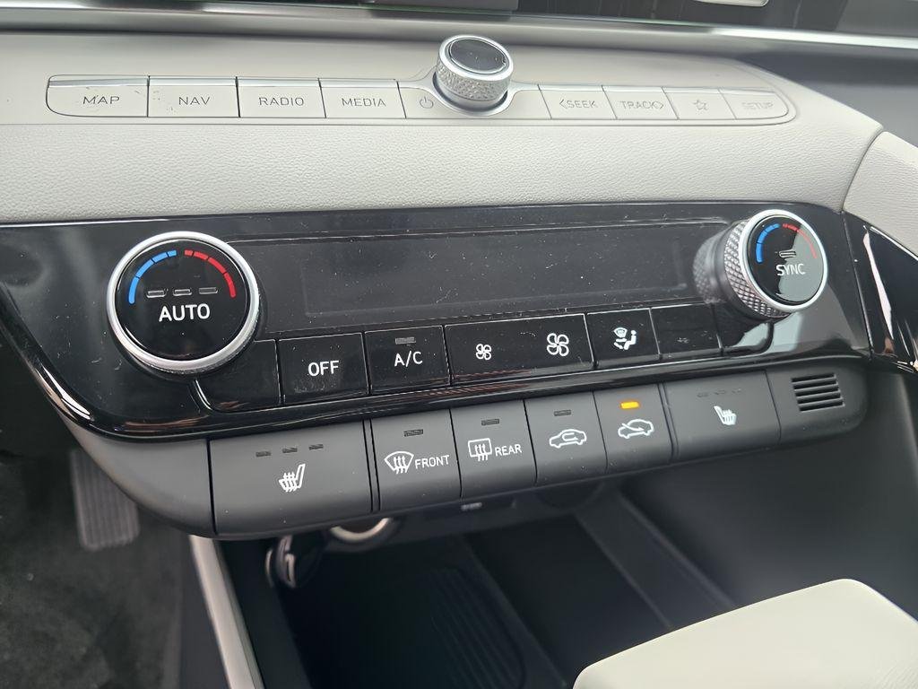 New 2026 Abyss Black Hyundai Limited image 19