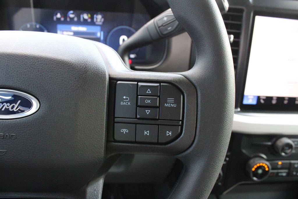 New 2026 Agate Black Metallic Ford XLT image 13