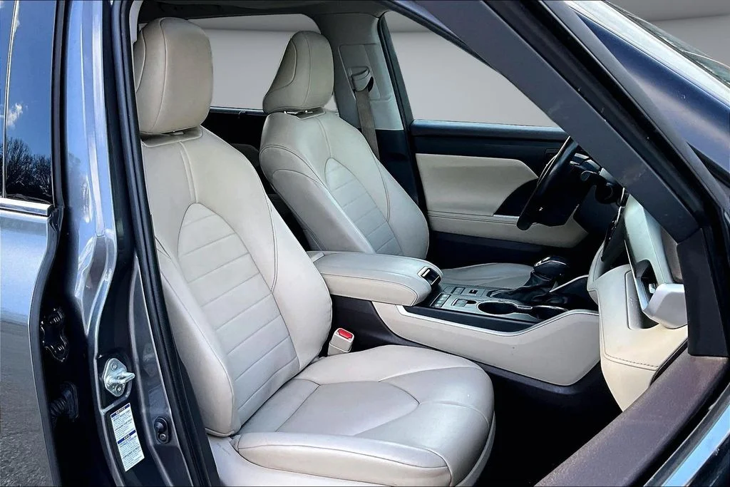 2021 Toyota Highlander XLE - Photo 29