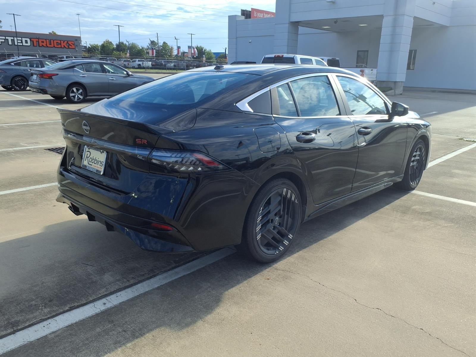2026 Nissan Sentra photo 2 of 26