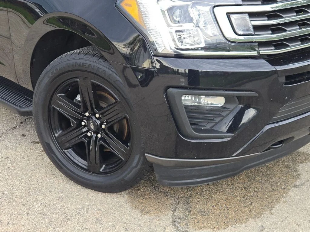Used 2021 Black Ford XLT image 3