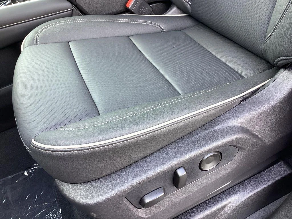 New 2026 Sterling Gray Metallic Chevrolet Premier image 13