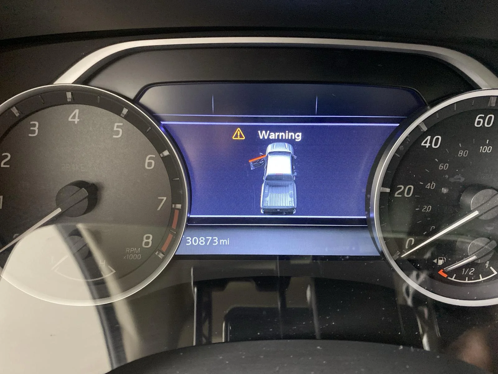 Used 2024 Wh Nissan SL image 13