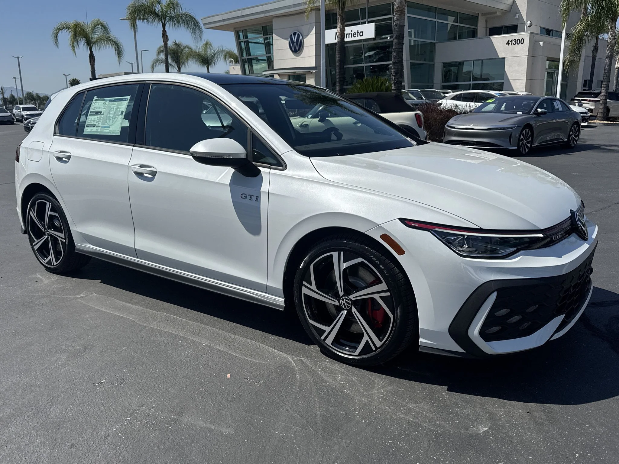 New 2026 Opal White Pearl Volkswagen SE image 1