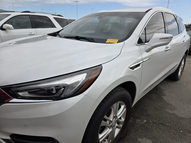Used 2018 White Frost BUICK PREMIUM GROUP image 4