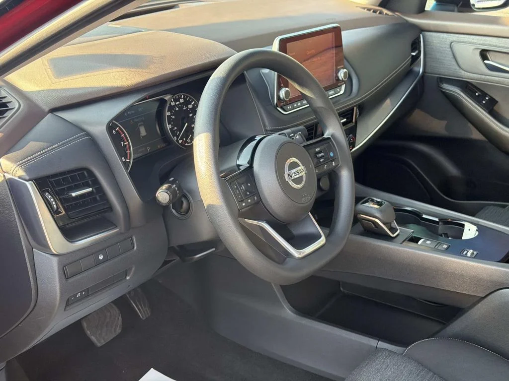 Used 2021 Red Nissan SV image 22