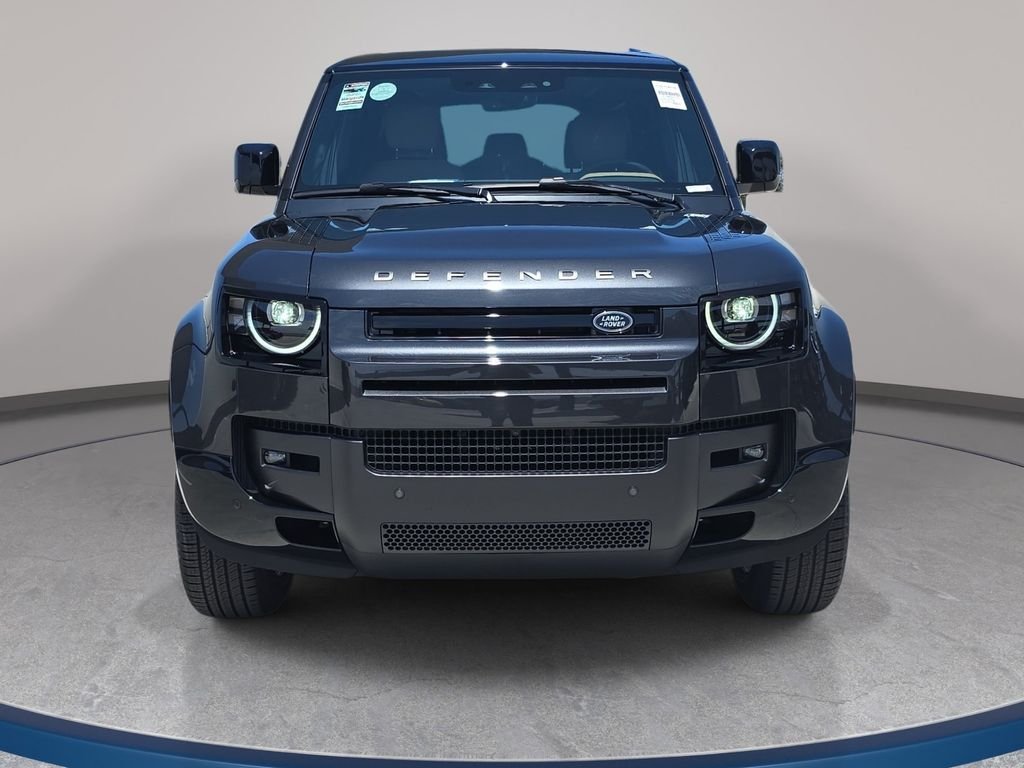 New 2026 Carpathian Grey Land Rover X-Dynamic SE image 2