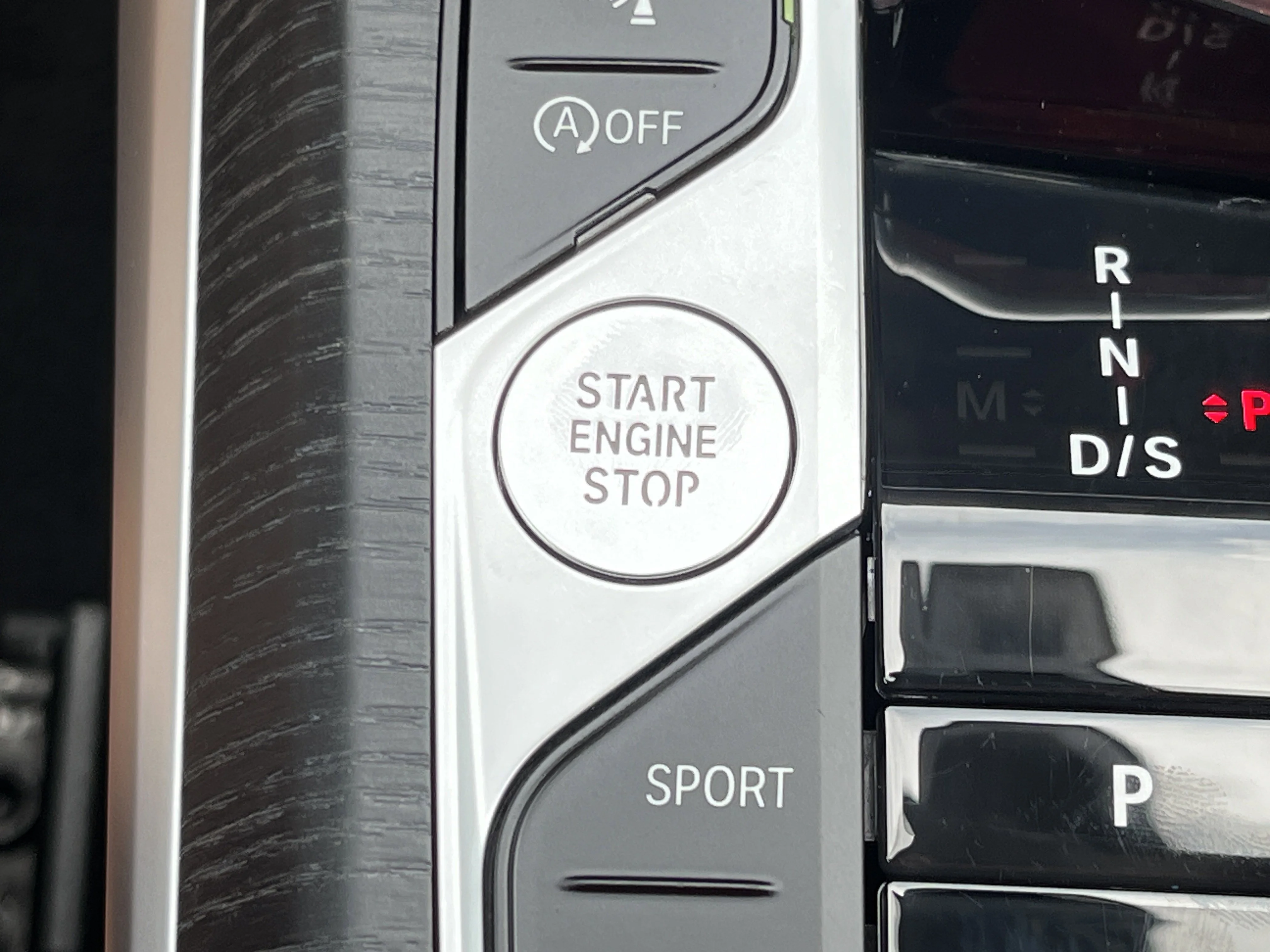 2025 BMW 3 Series 330i - Photo 11