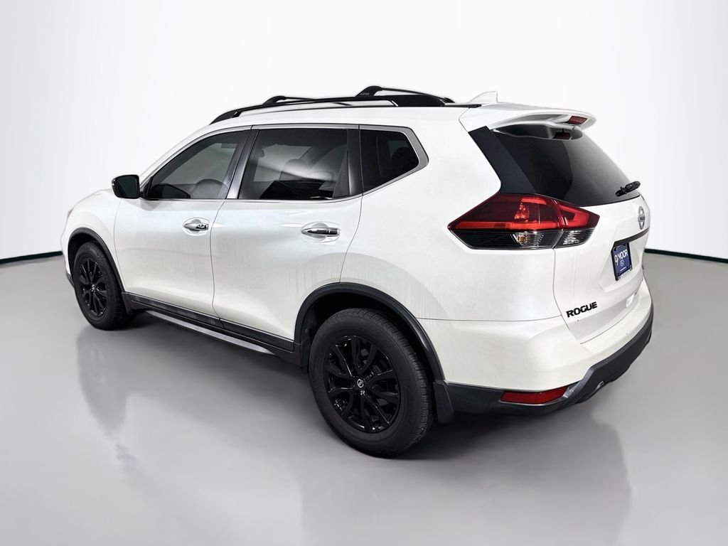 Used 2018 Pearl White Nissan SV image 9