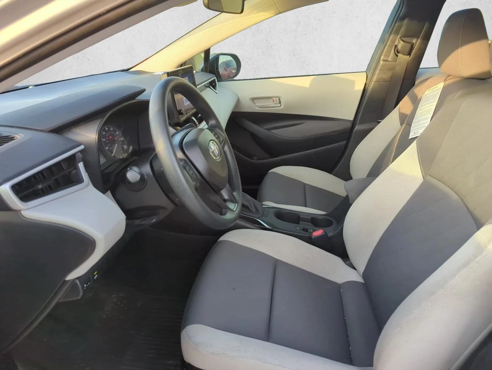 Used 2025 Classic Silver Metallic Toyota LE image 9