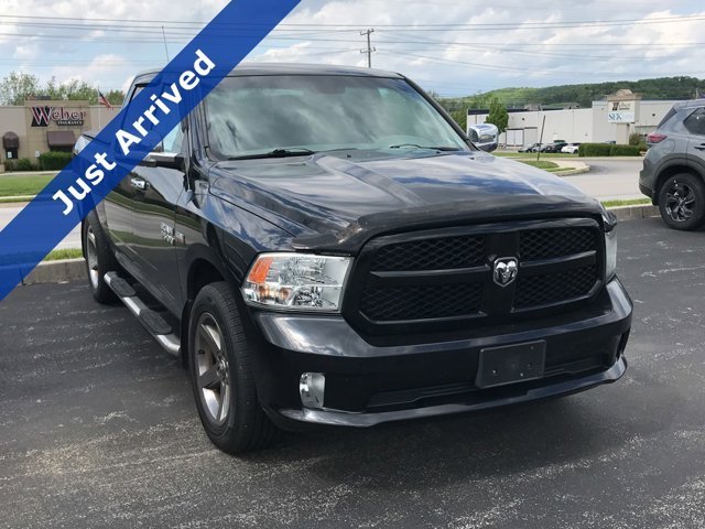 2013 RAM 1500 Express 4x4 Crew Cab's photo