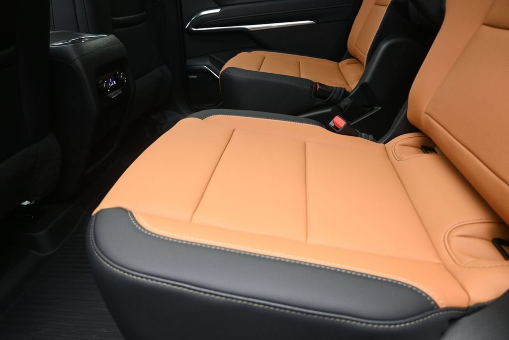 2027 Chevrolet Traverse Z71 - Photo 16