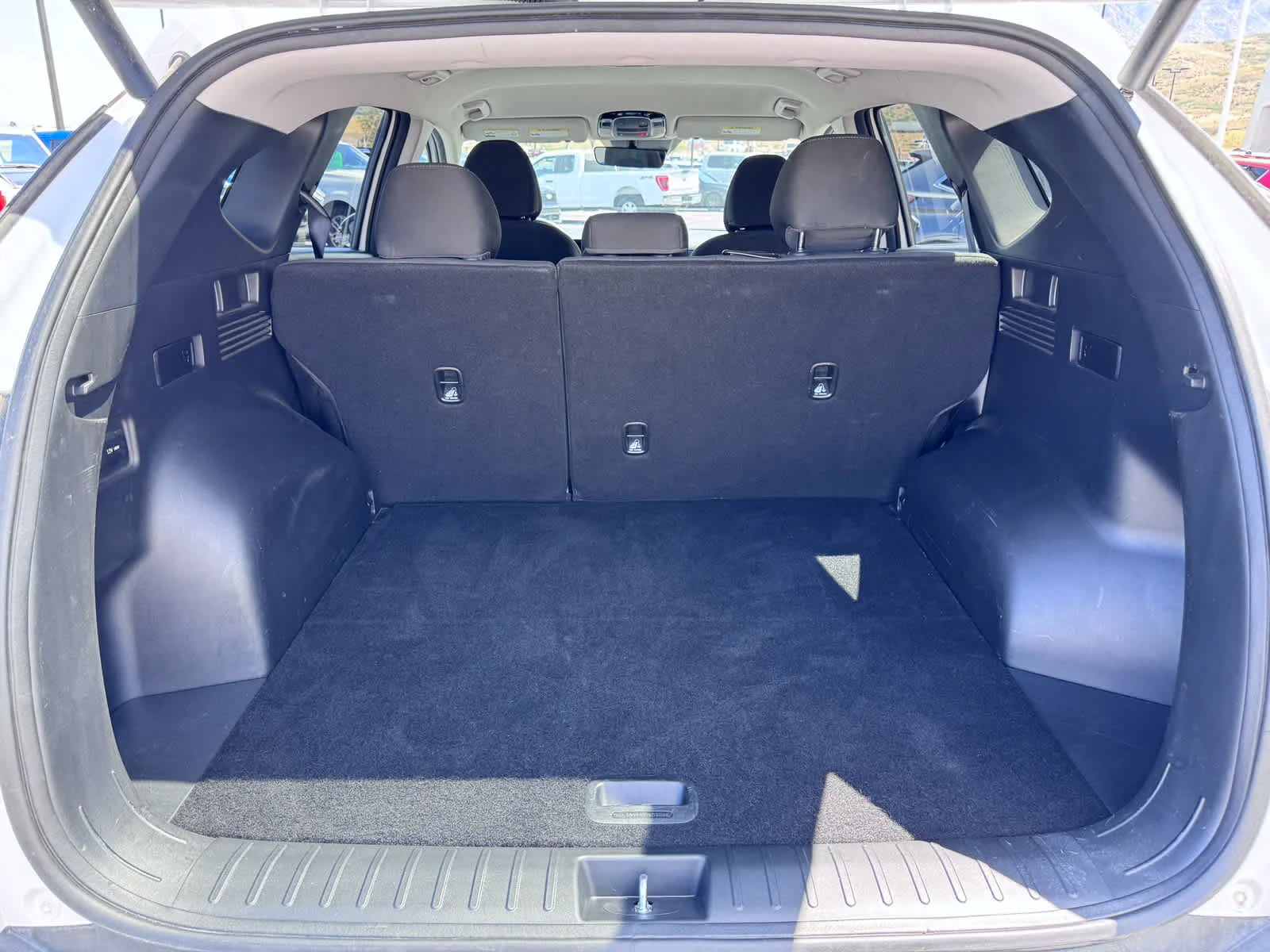 Certified Used 2025 Serenity White Pearl Hyundai SEL image 21
