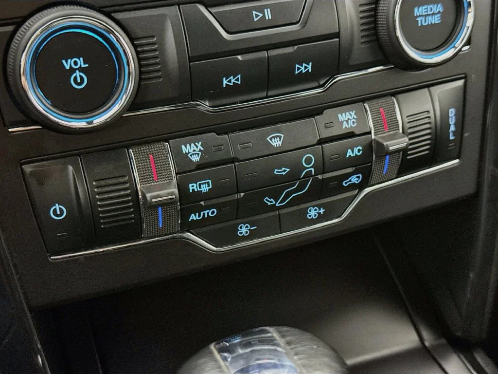 Used 2019 White Ford XLT image 18