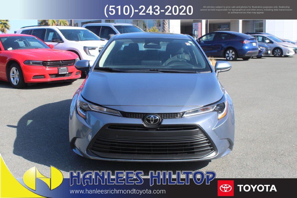 Certified Used 2025  Toyota LE image 4