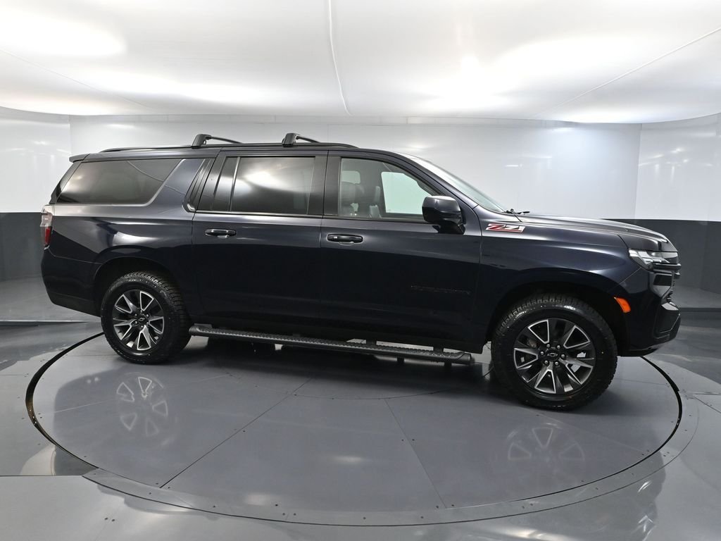 2021 Chevrolet Suburban Z71 photo 3