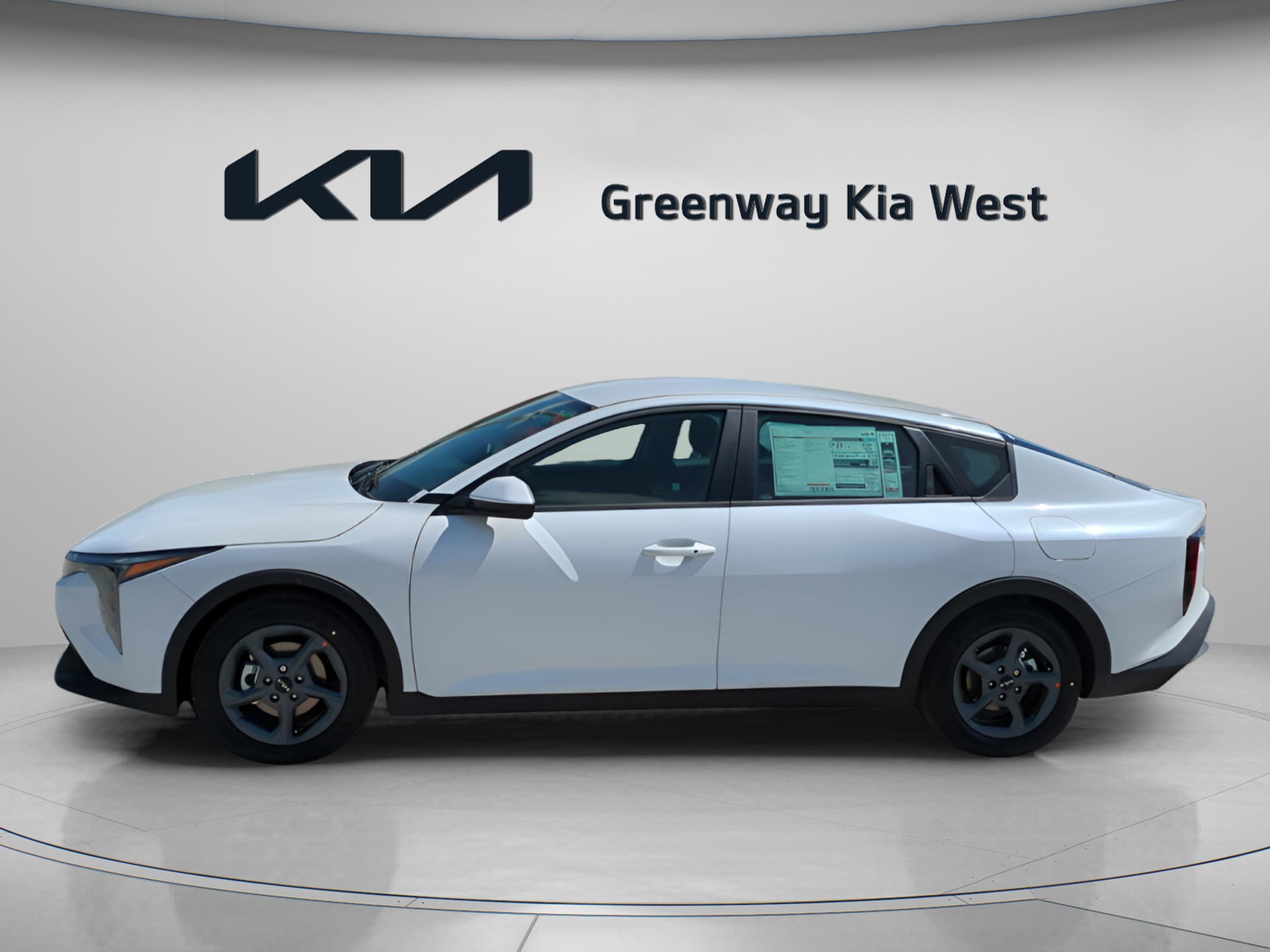 New 2026 Snow White Pearl Kia LXS image 5