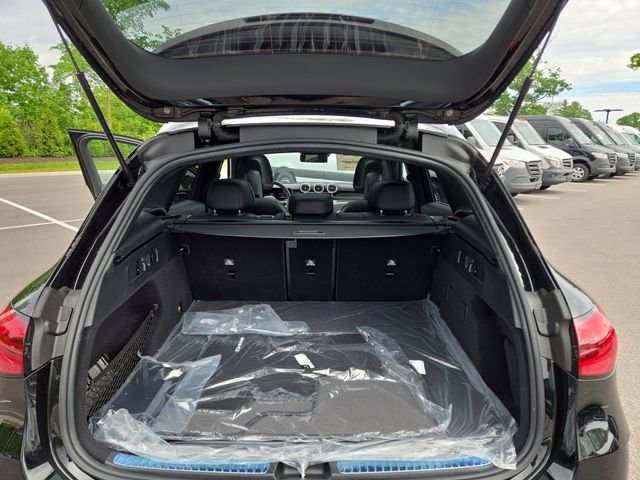 New 2026 Black Mercedes-Benz GLC300 image 28