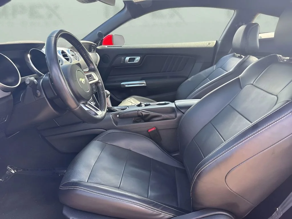 Used 2022  Ford GT image 9