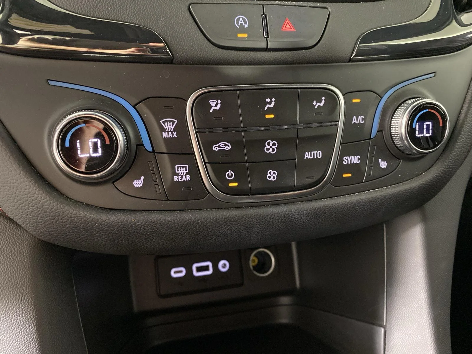 Used 2023 Summit White Chevrolet RS image 19