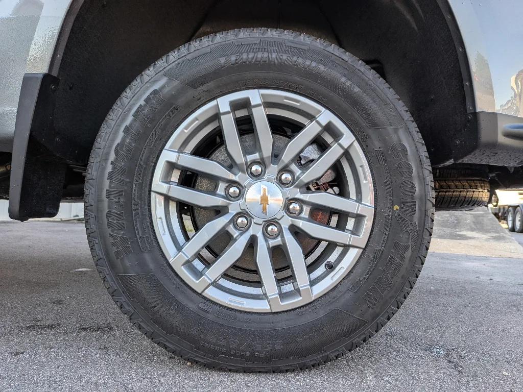 New 2026 Sterling Gray Metallic Chevrolet 4WD LT image 21