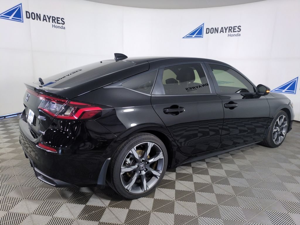 Used 2025 Crystal Black Pearl Honda Sport Touring image 5