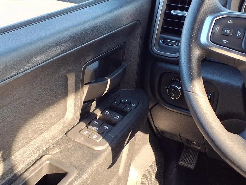 2026 RAM 3500 Tradesman - Photo 12