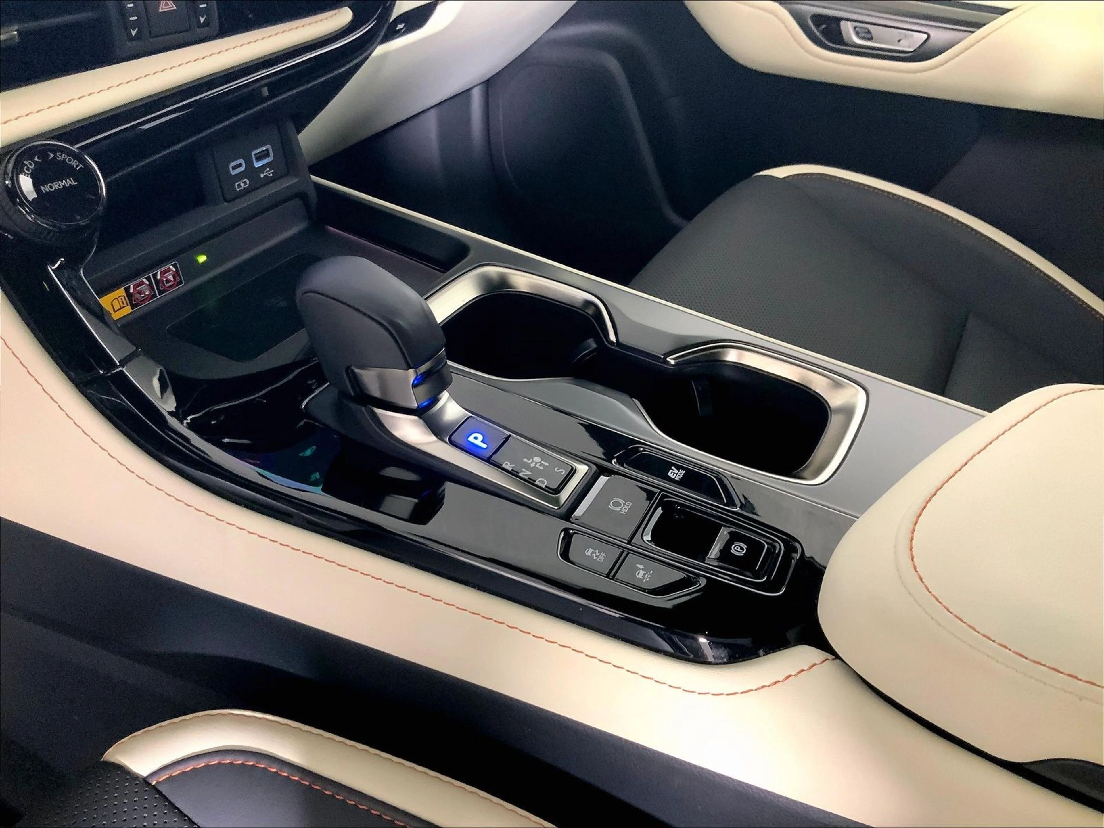 2024 Lexus NX Hybrid 350h - Photo 15