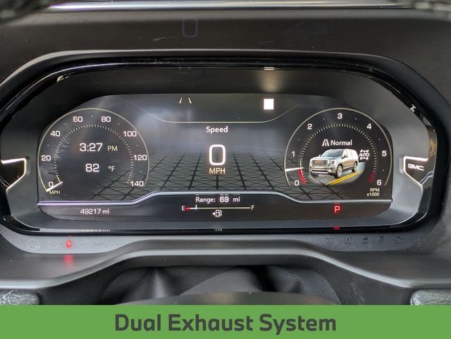 Used 2023 White GMC Denali image 19