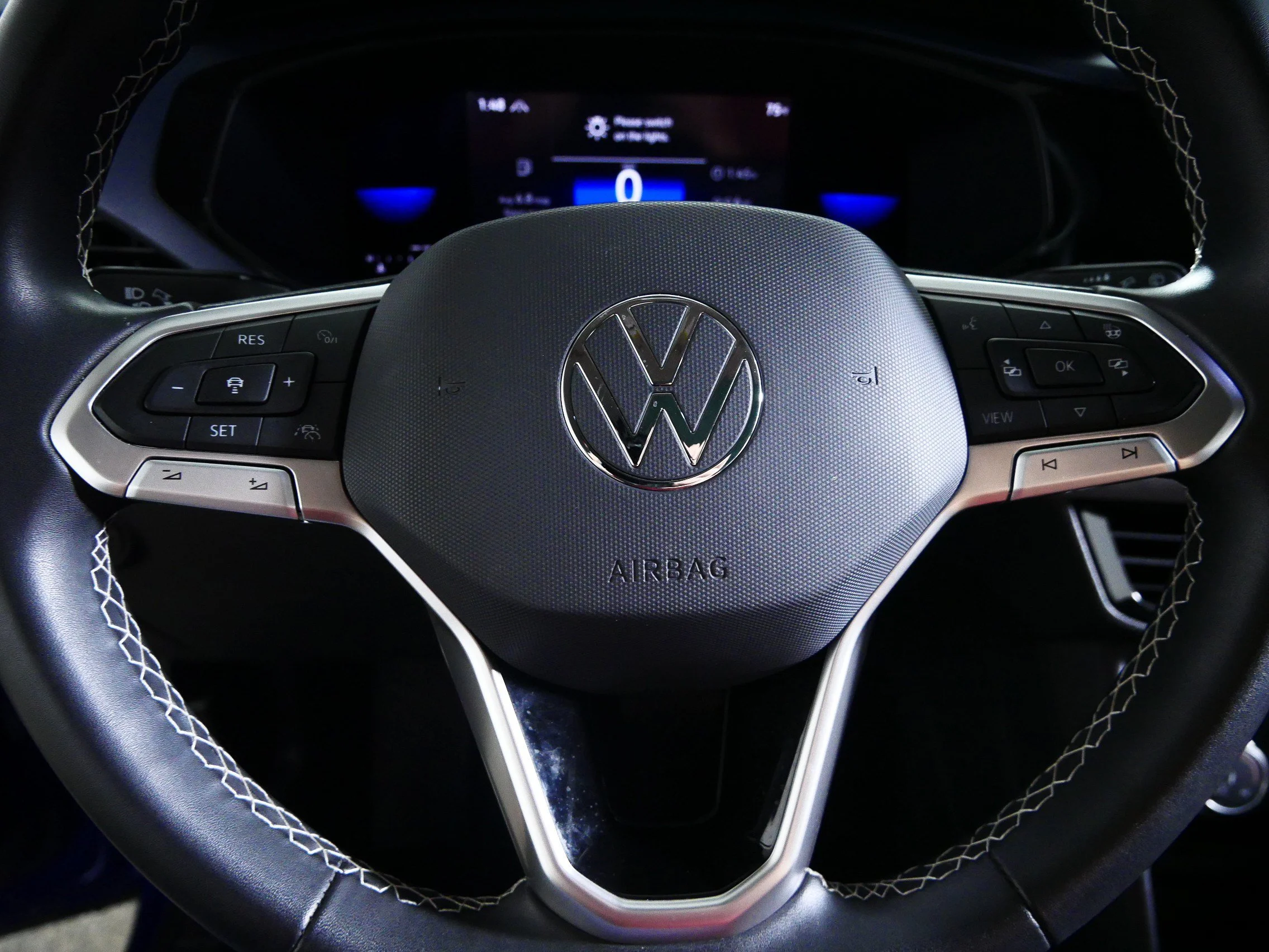 Certified Used 2023 Dusk Blue Metallic Volkswagen SE image 25