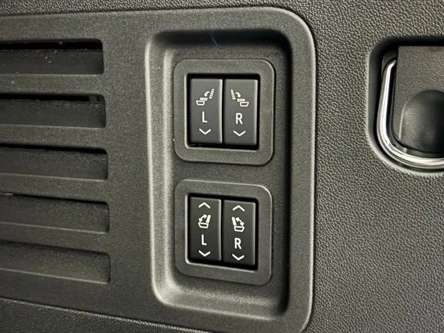 2026 Buick Enclave Preferred - Photo 11