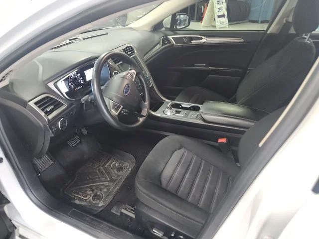 Used 2020 Oxford White Ford SE image 11