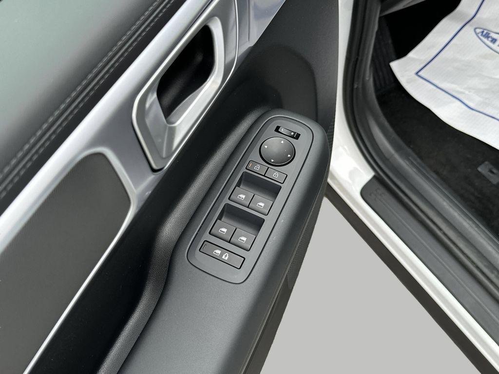 New 2026 Serenity White Hyundai SE image 15